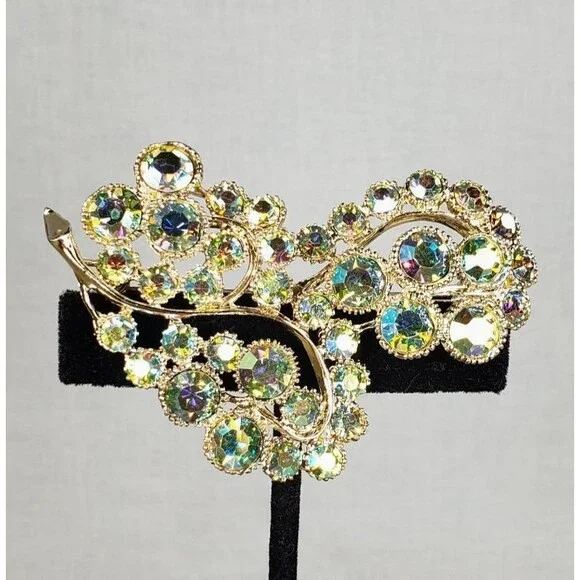 Vintage 1950's Aurora Borealis Iridescent Blues, Greens, Purples Crystal Brooch - Picture 14 of 16